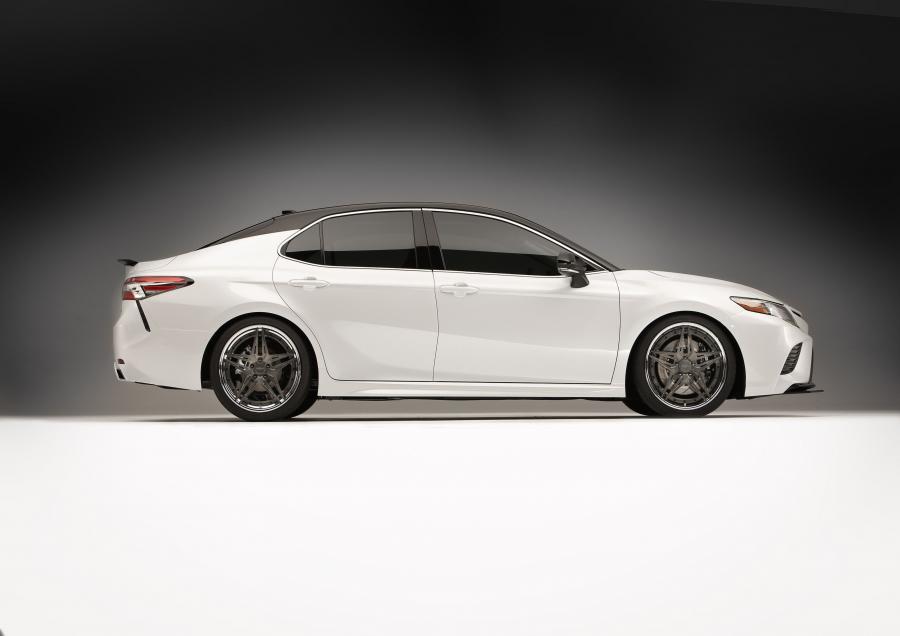  Toyota Camry by Daniel Suarez 2017 года  (фото 4 из 12)